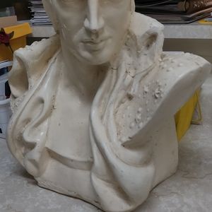 Bust of Elvis statue